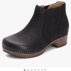 Black dansko booties! Gently worn!